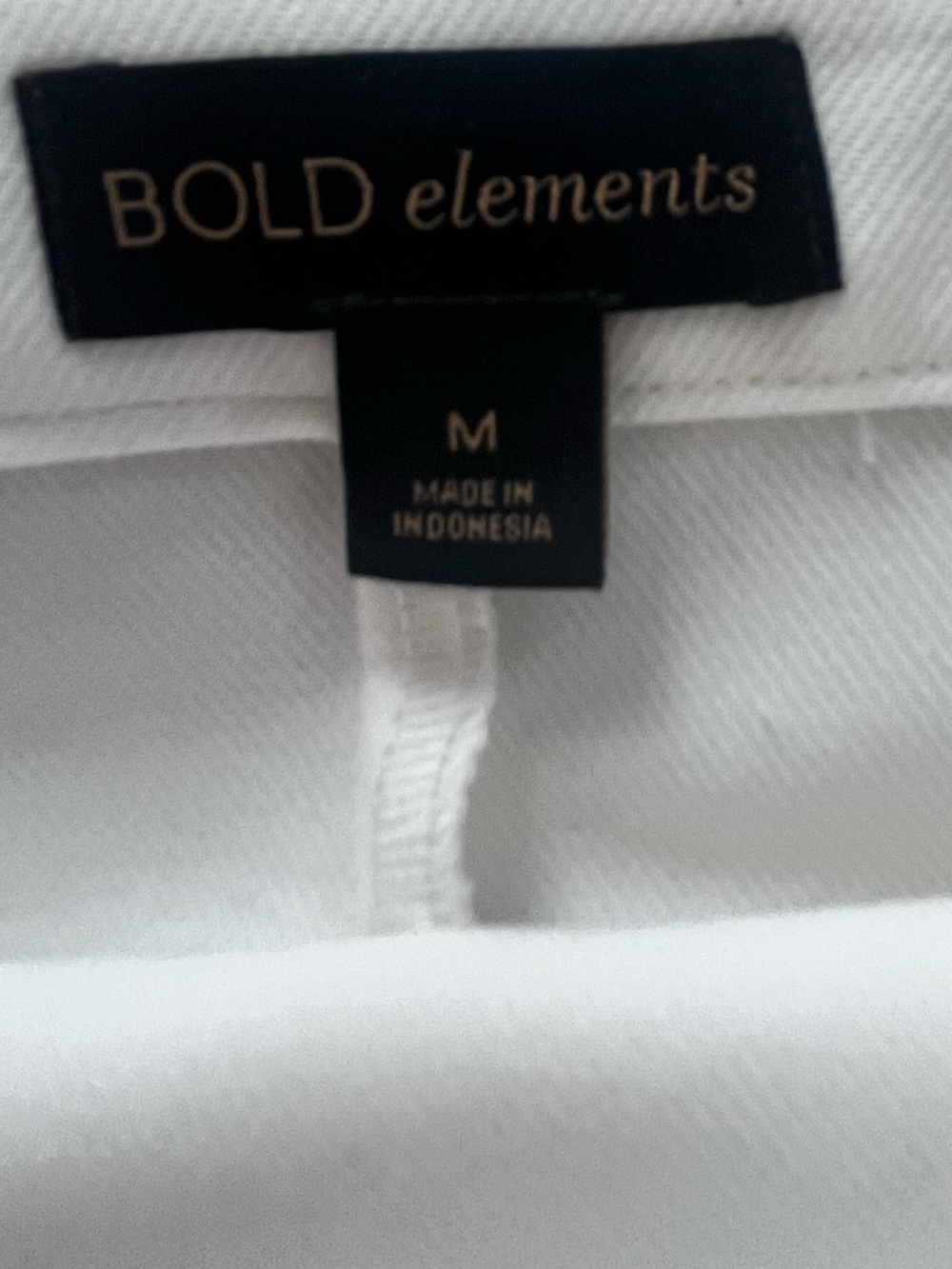 BOLD elements JCPenney White Mini Skirt Clean A-Line medium faux wrap - Picture 4 of 4